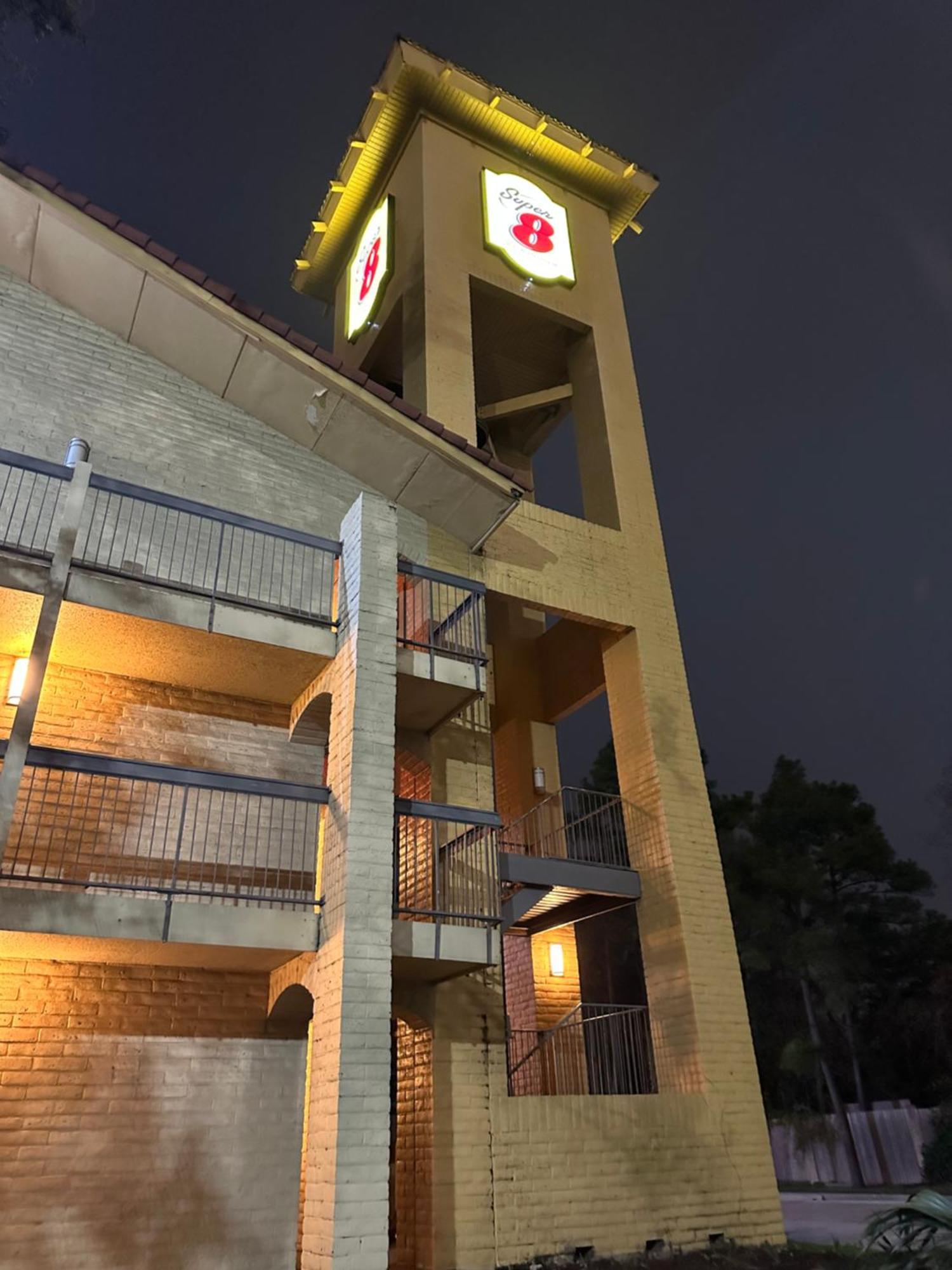 Super 8 By Wyndham The Woodlands North Hotel Luaran gambar