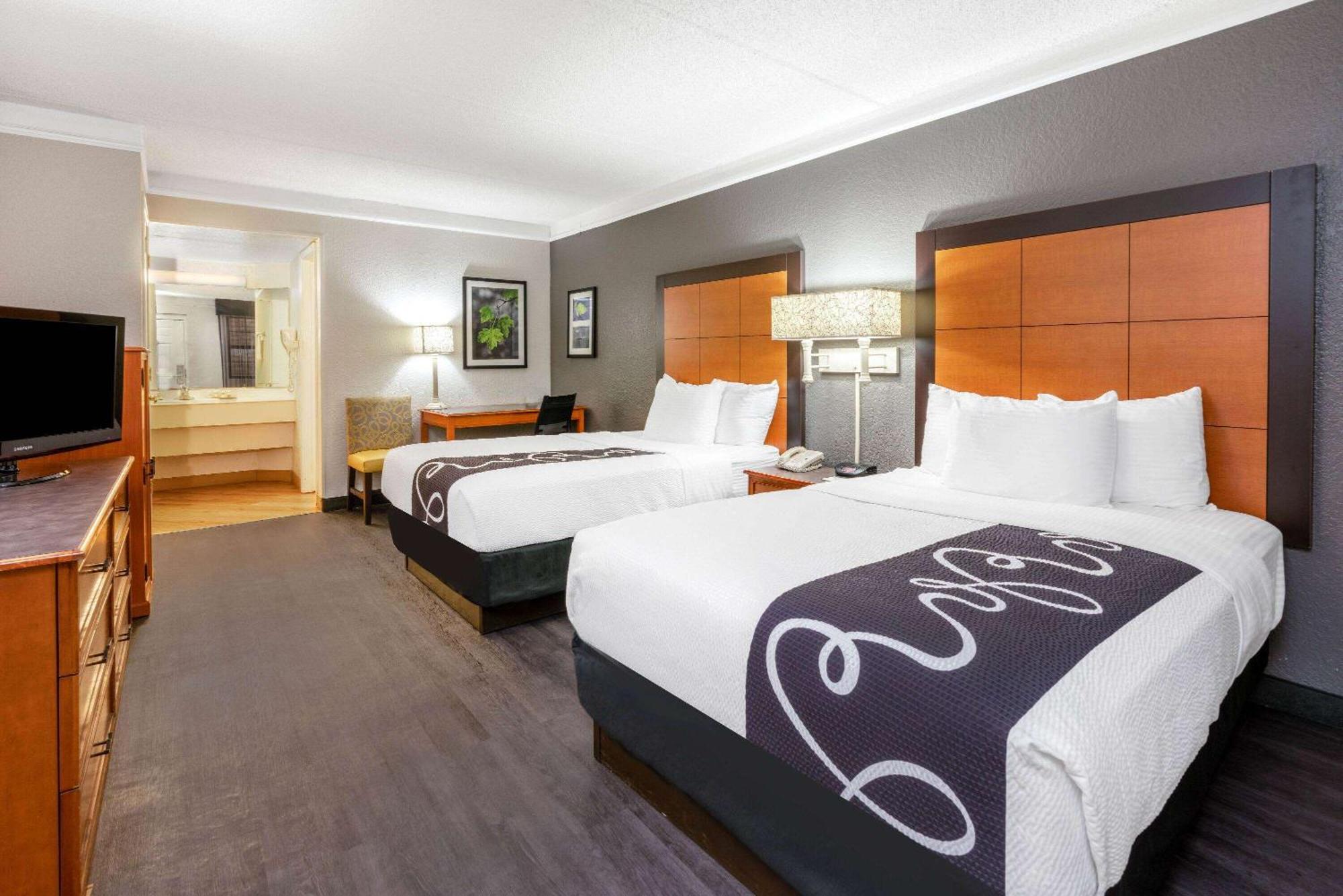 Super 8 By Wyndham The Woodlands North Hotel Luaran gambar